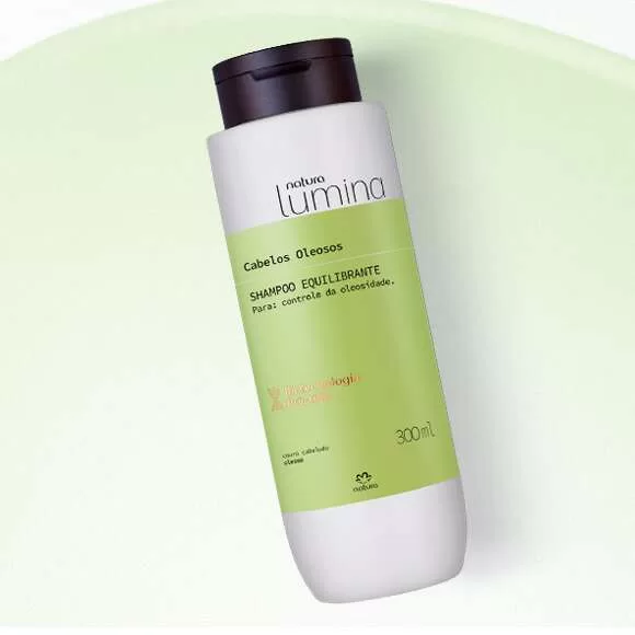 9 - Shampoo Equilibrante para Cabelos Oleosos Lumina - Natura